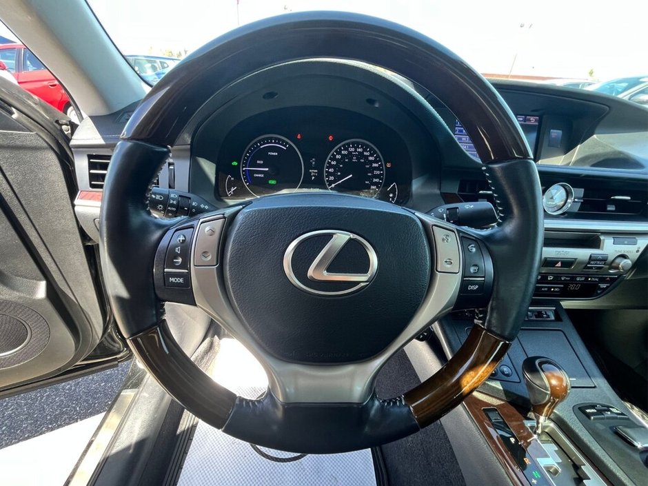 2013 Lexus ES 300h BASE
