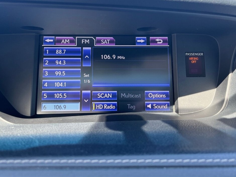 2013 Lexus ES 300h BASE