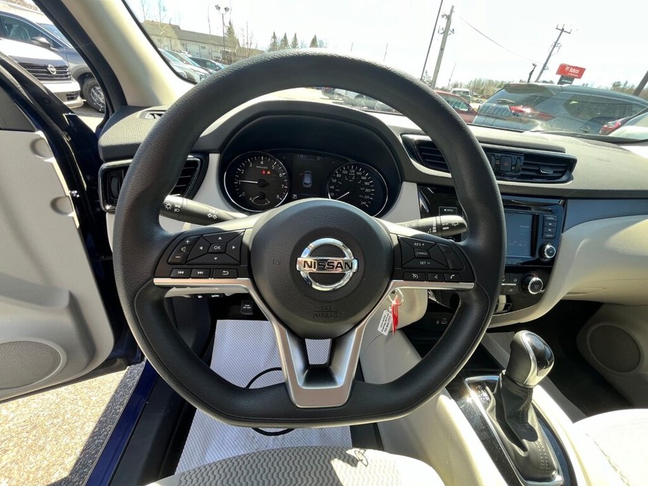 2022 Nissan Qashqai S