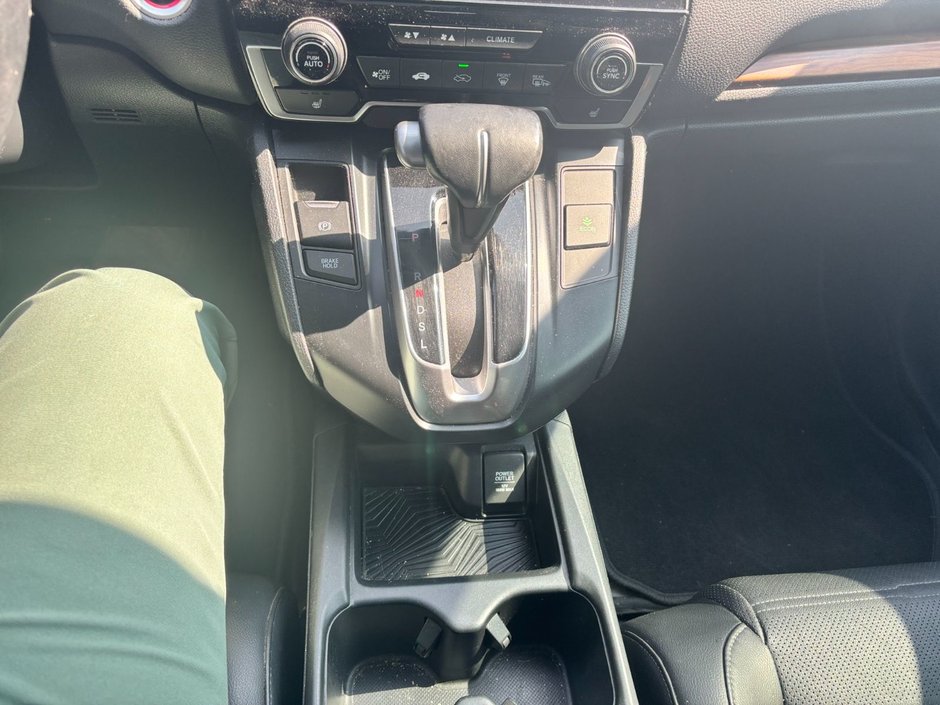 2017 Honda CR-V Touring Great condition. Includes snows on Alloy rims.