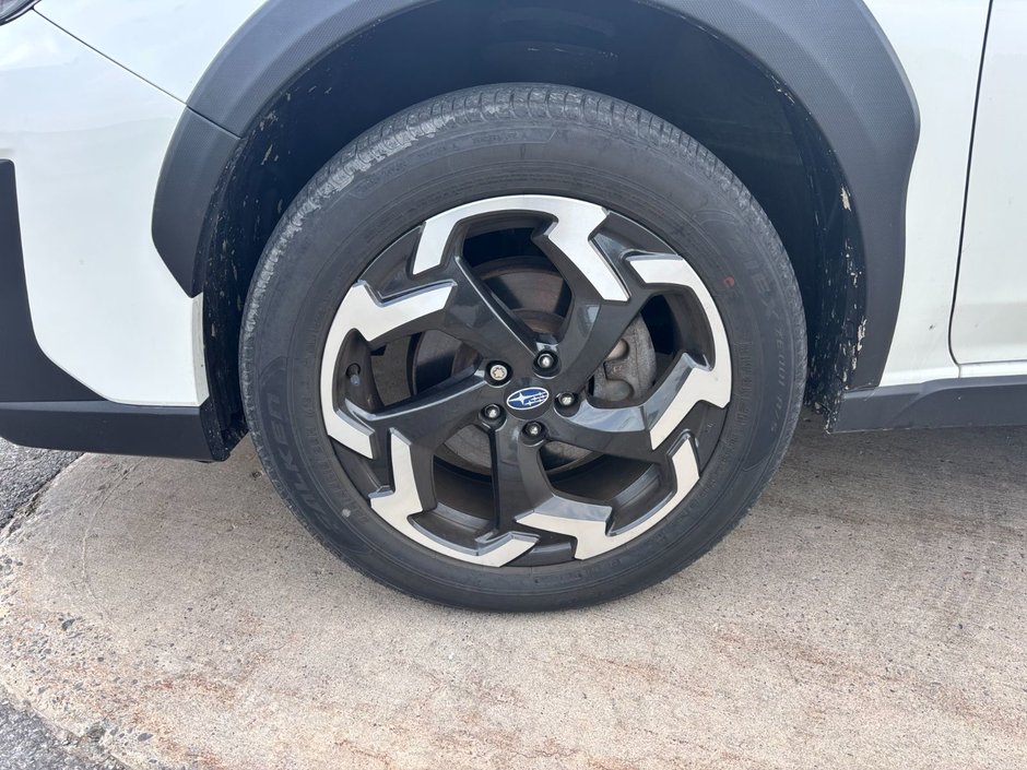 2021 Subaru Crosstrek Limited One Owner. Low Kilometers. Clean CarFax.