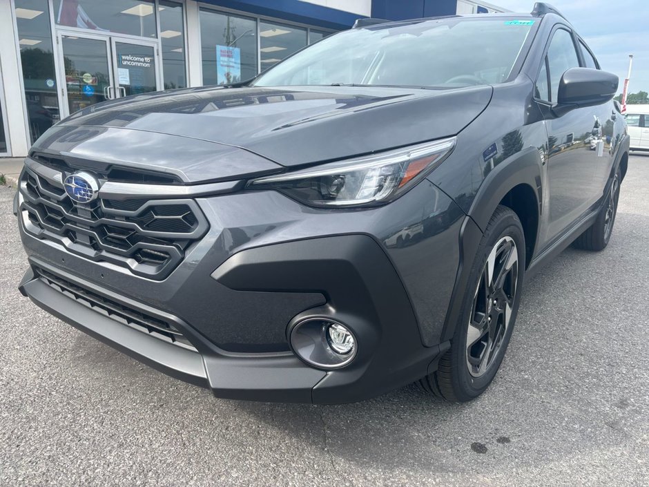 2025 Subaru Crosstrek Limited Magnetite Grey. 18-inch Alloy Wheels. Harmon Kardon premium audio system. 10-way power driver's seat