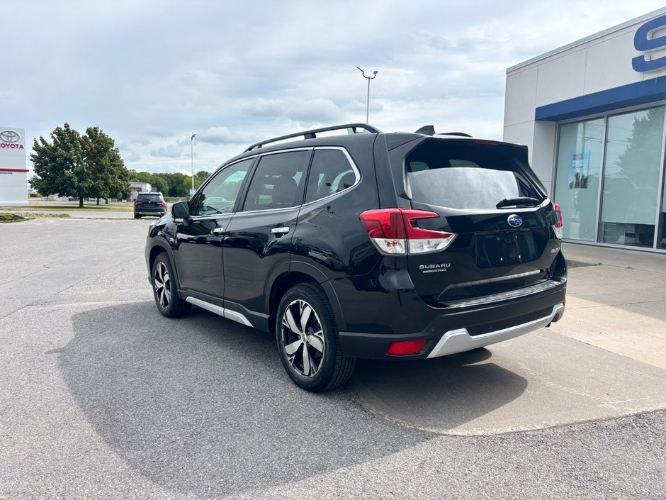 2019 Subaru Forester Premier Full service history, one owner, non smoker.