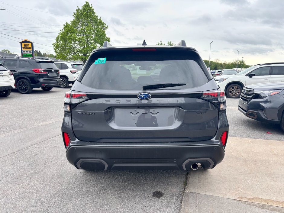 2025 Subaru Forester Limited Navigation, Leather interior, Heated Front and Rear Seats, Handsfree Liftgate.