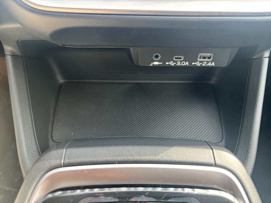 Subaru Impreza Touring 2025 Cette voiture à hayon à 5 portes est équipée de série de la traction intégrale symétrique Subaru.