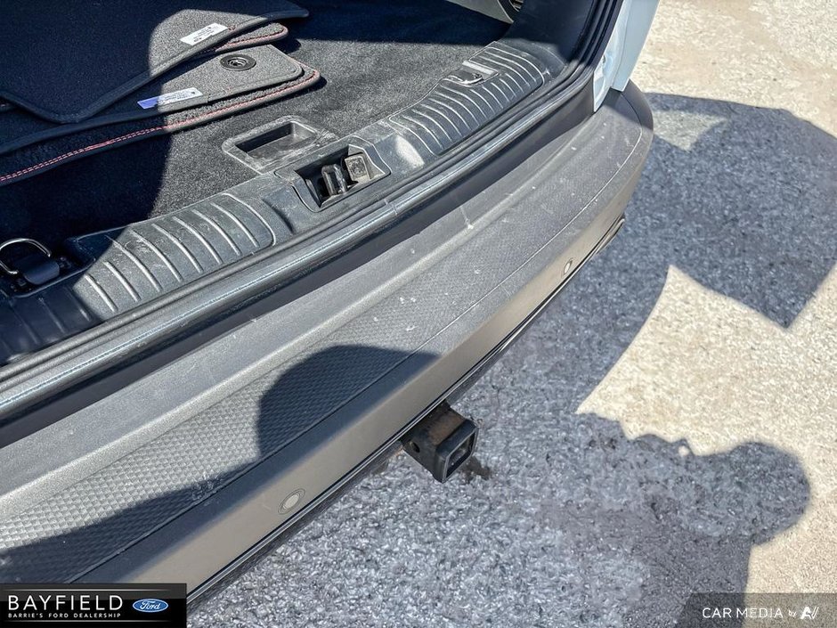 2022 Ford Escape SEL-6