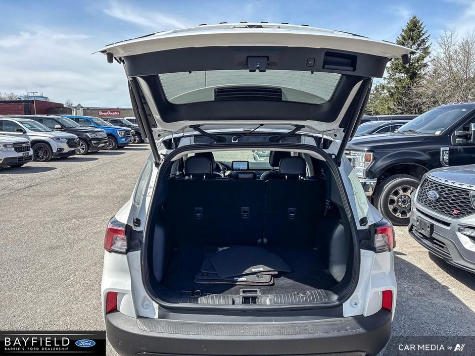 2022 Ford Escape SEL-11