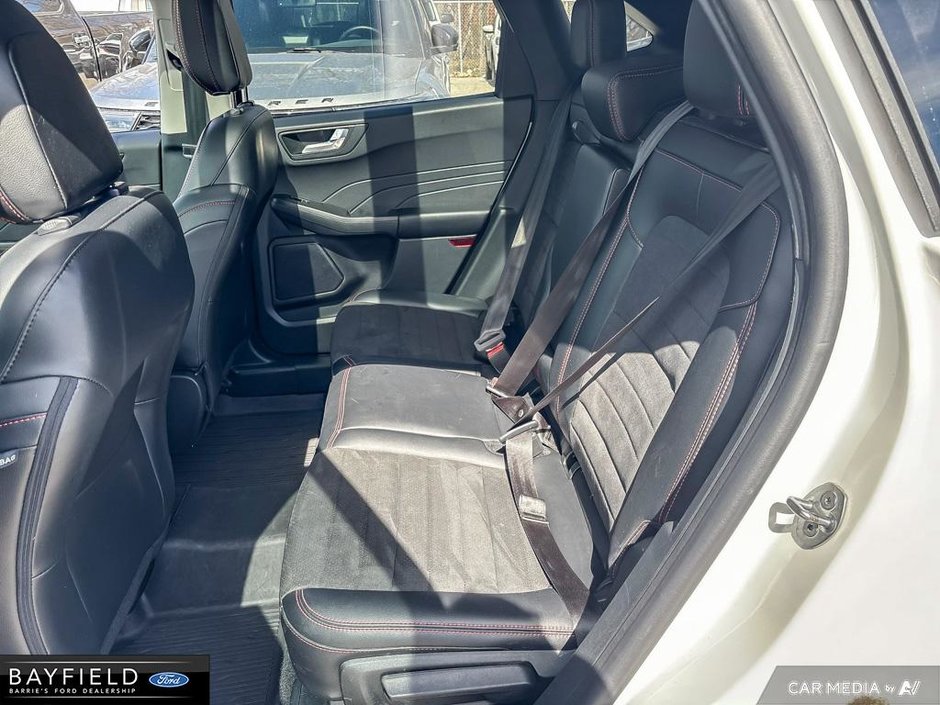2022 Ford Escape SEL-22