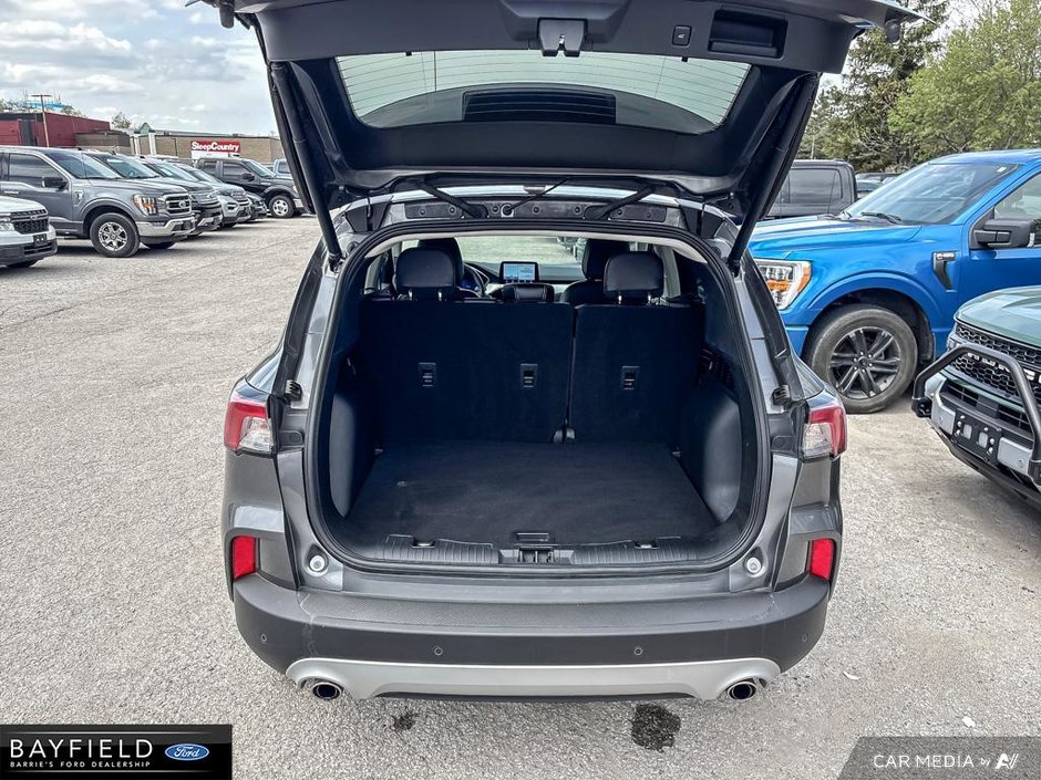 2022 Ford Escape SEL-11