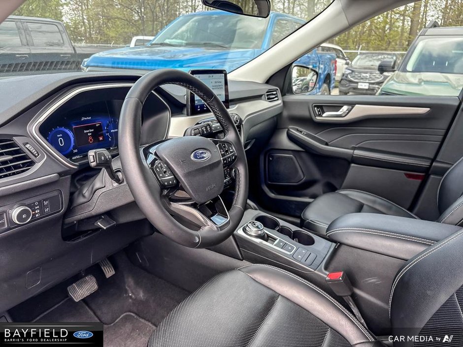 2022 Ford Escape SEL-12
