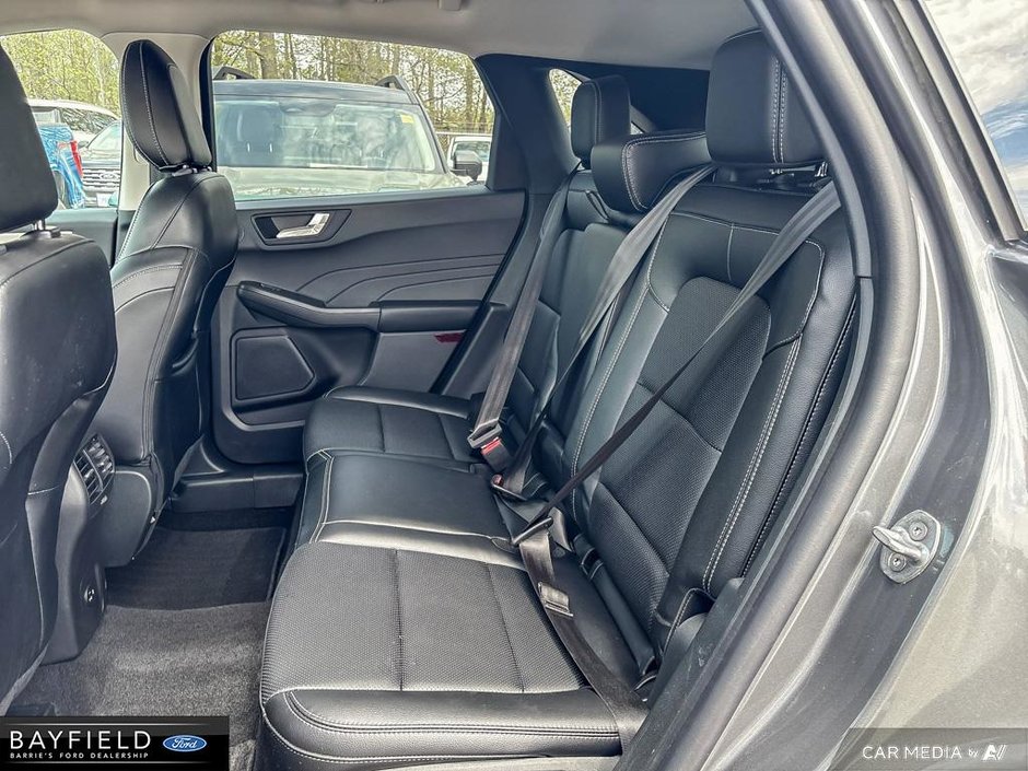 2022 Ford Escape SEL-22