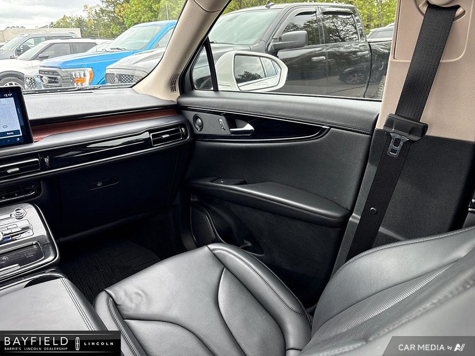 2023 Lincoln NAUTILUS Reserve-24