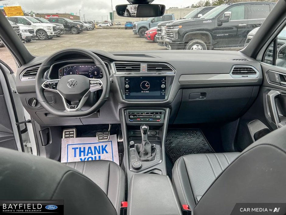 2022 Volkswagen Tiguan Comfortline R-Line Black Edition-23