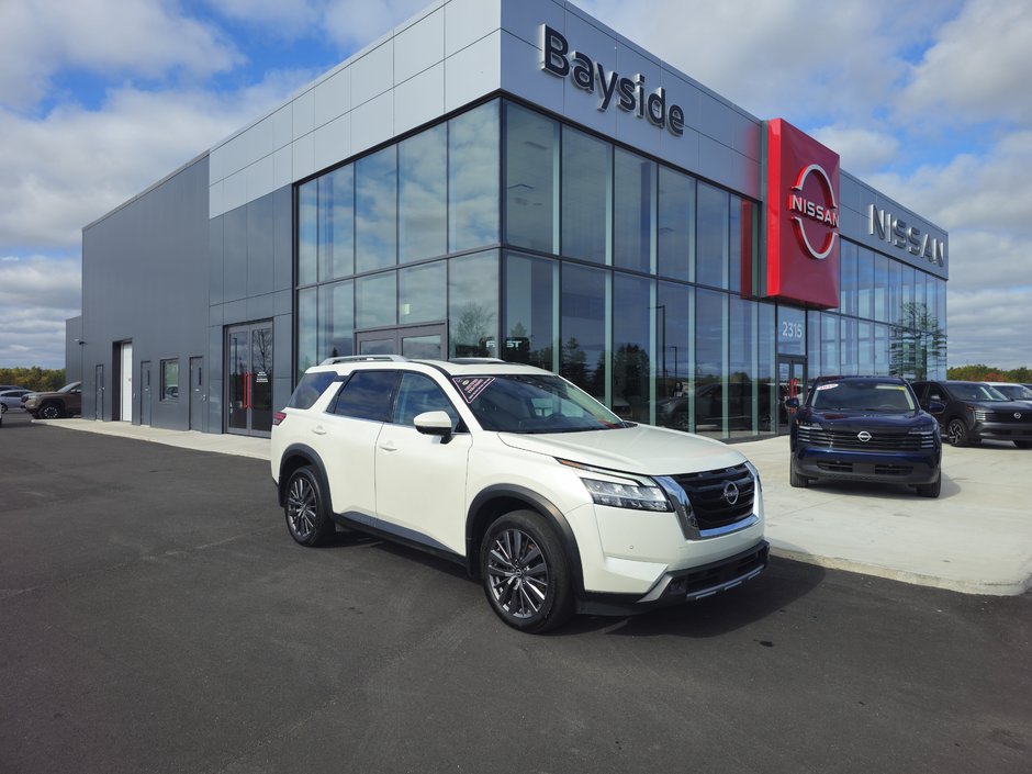 2022  Pathfinder SL V6 4x4 at in Bathurst, New Brunswick