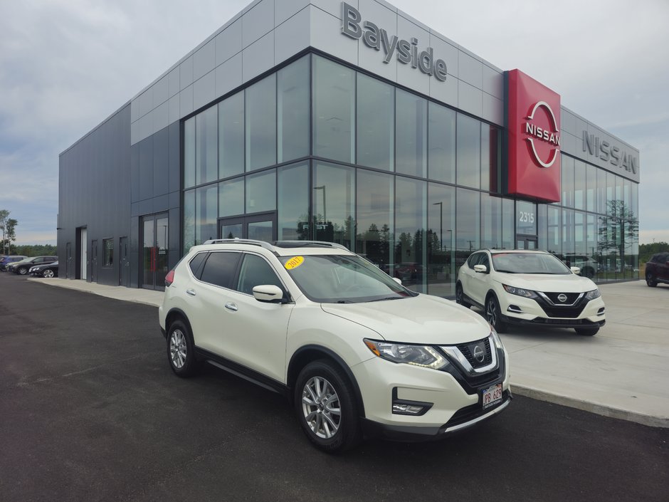 2017  Rogue SV AWD CVT in Bathurst, New Brunswick