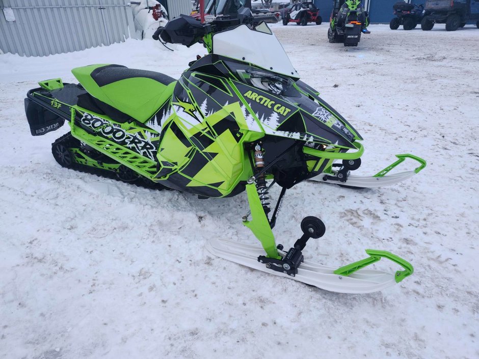 Arctic Cat ZR8000RR  2022