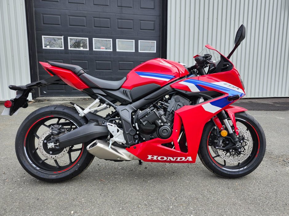 Honda CBR650R  2025