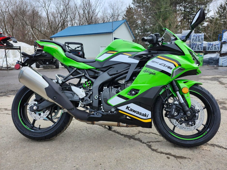 Kawasaki Ninja ZX-4RR KRT  2025
