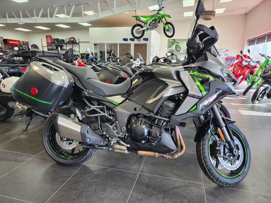 Kawasaki VERSYS 1100 LT SE Luxury Tour 2025
