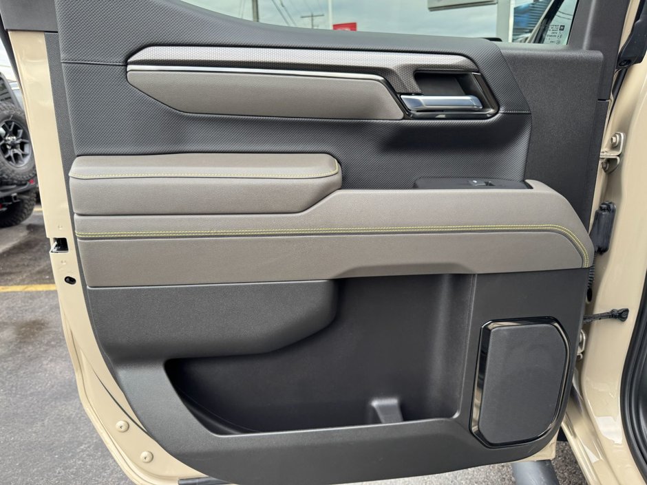 2023 Chevrolet Silverado 1500 ZR2-29