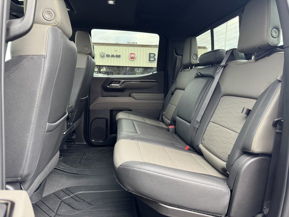 2023 Chevrolet Silverado 1500 ZR2-30