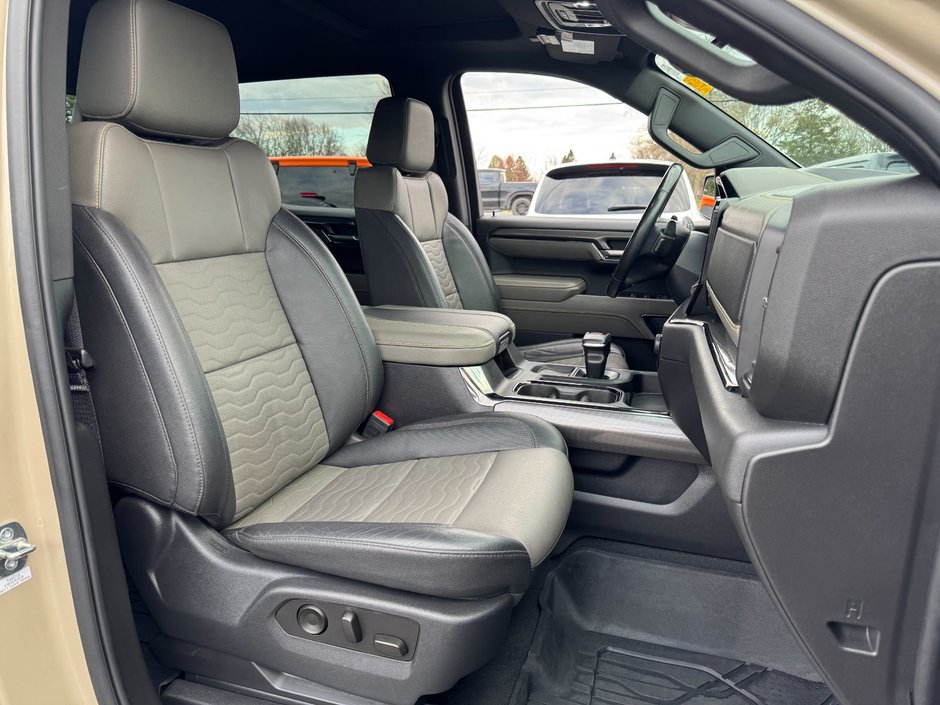 2023 Chevrolet Silverado 1500 ZR2-8