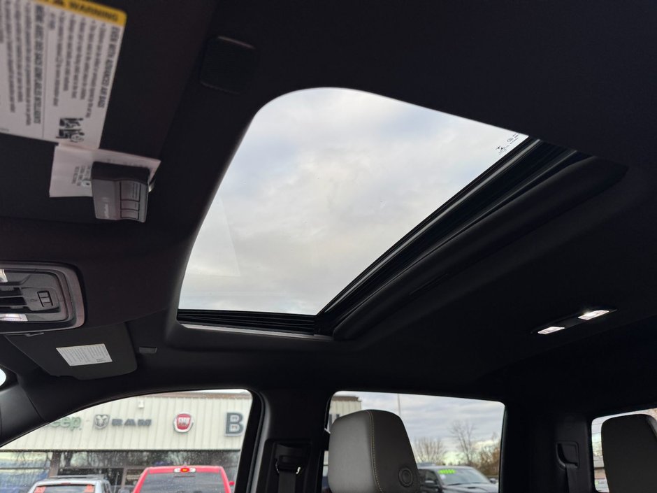 2023 Chevrolet Silverado 1500 ZR2-28