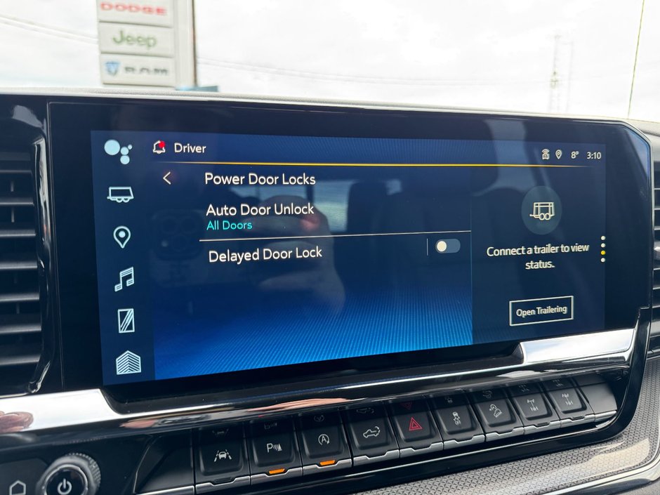 2023 Chevrolet Silverado 1500 ZR2-23