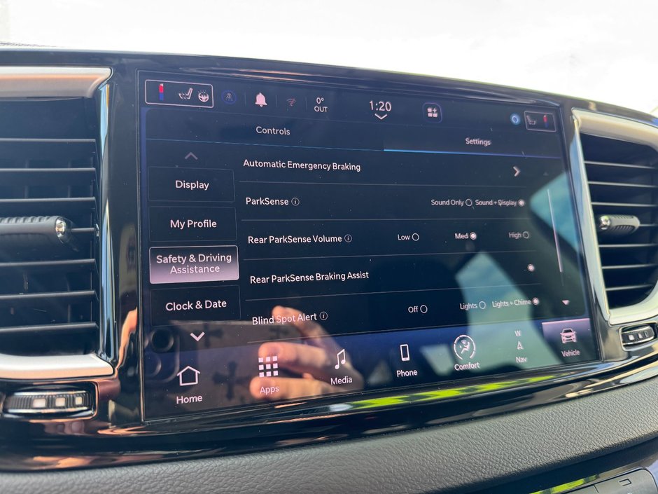 Chrysler Grand Caravan SXT 2022-23