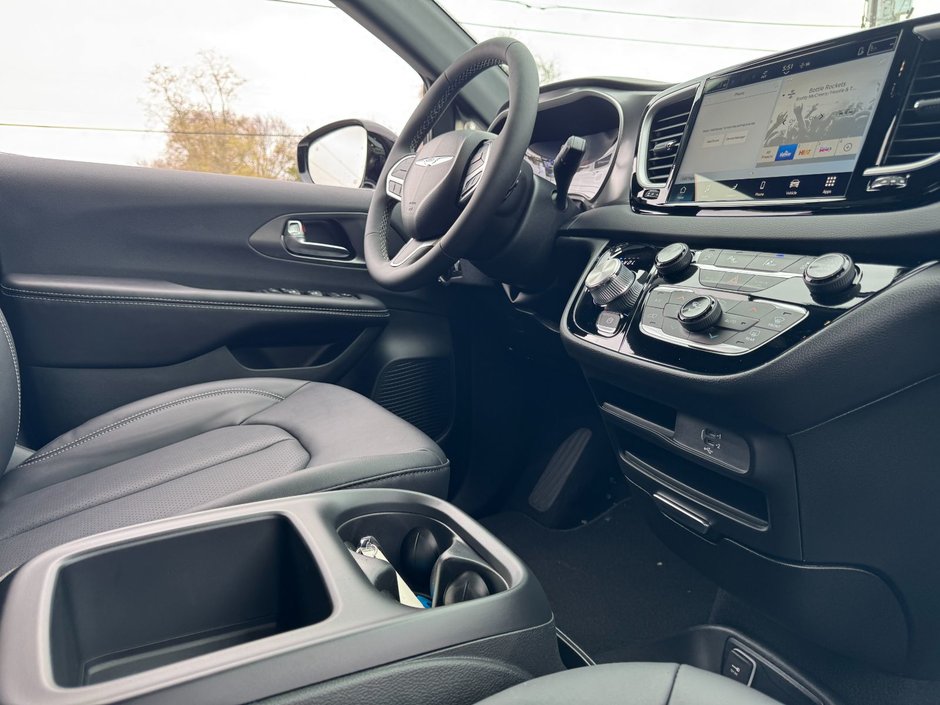 2026 Chrysler Grand Caravan SXT