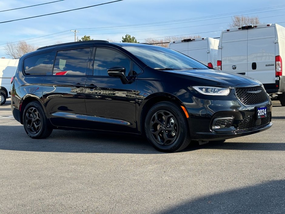 Chrysler Pacifica Hybrid PREMIUM S APPEARANCE 2024