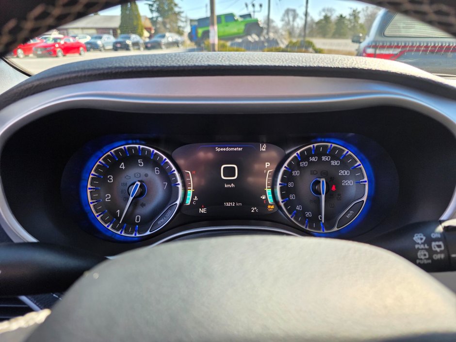 2024 Chrysler Pacifica Touring-L-12