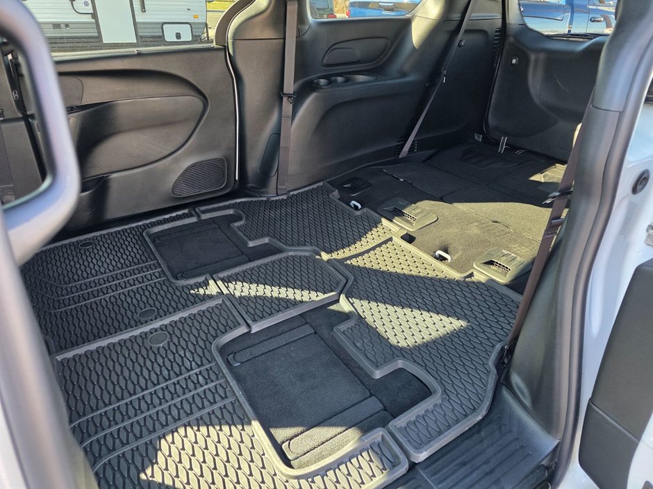 2024 Chrysler Pacifica Touring-L-53
