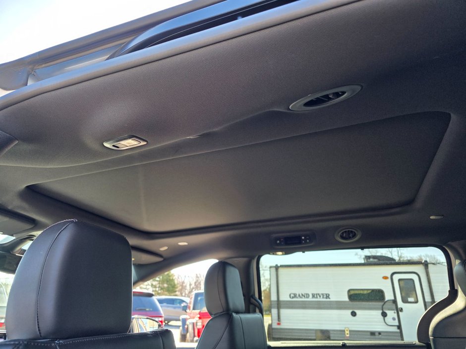 2024 Chrysler Pacifica Touring-L-42