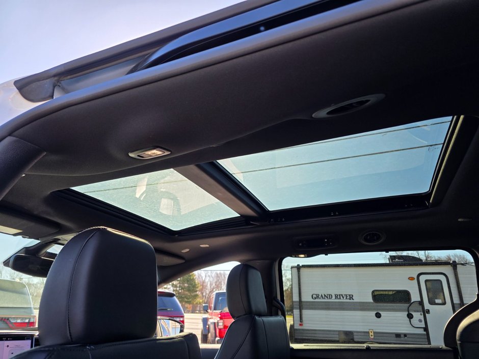 2024 Chrysler Pacifica Touring-L-43