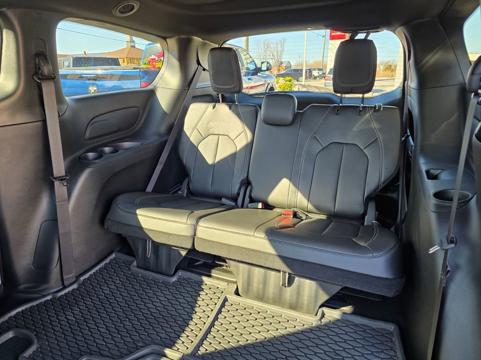 2024 Chrysler Pacifica Touring-L-47