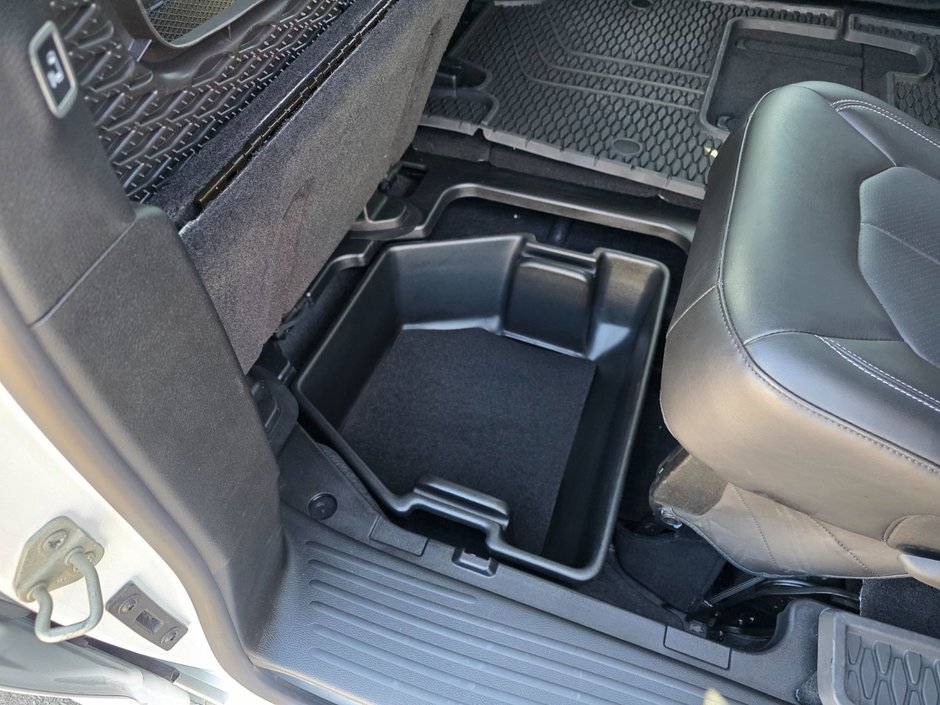 2024 Chrysler Pacifica Touring-L-52