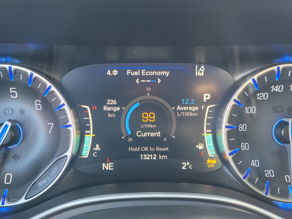 2024 Chrysler Pacifica Touring-L-16