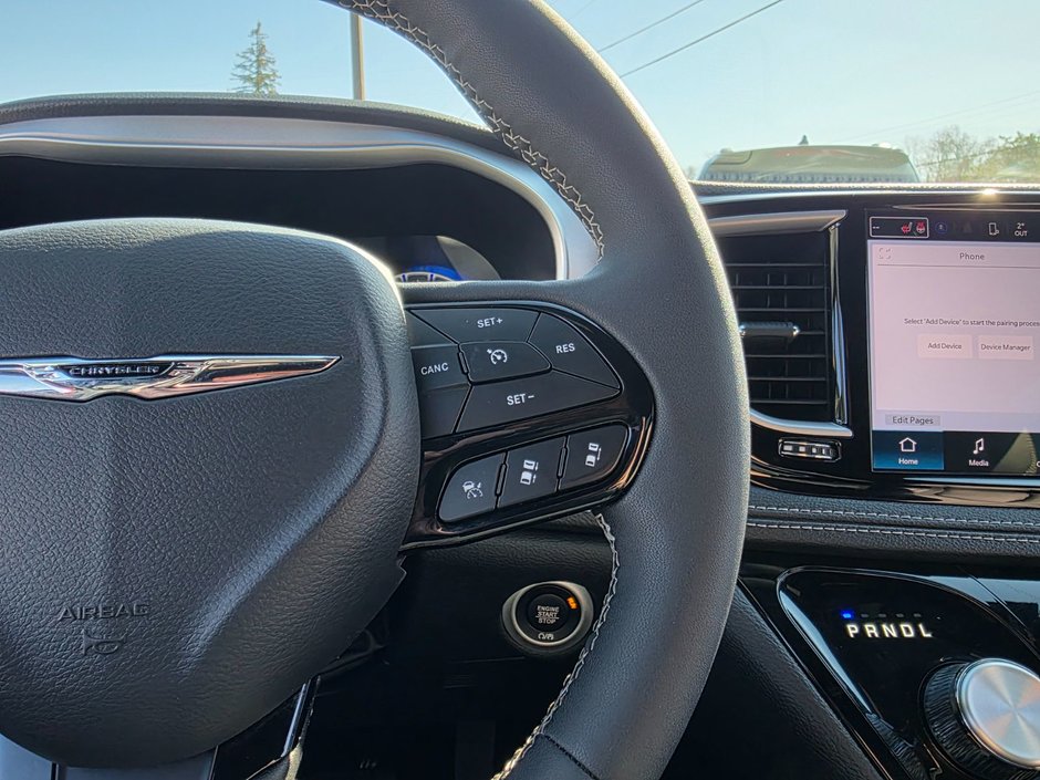 2024 Chrysler Pacifica Touring-L-11