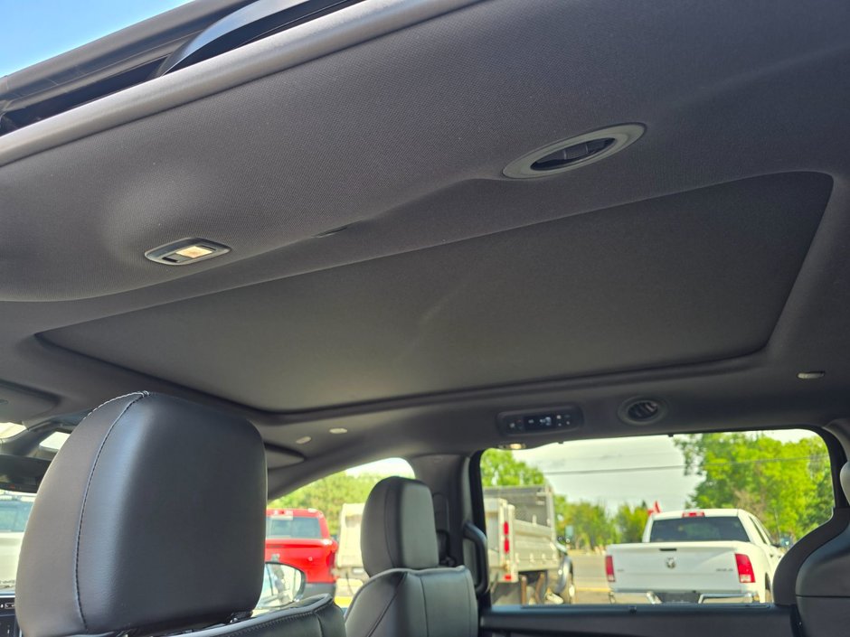 Chrysler Pacifica LIMITED AWD 2025
