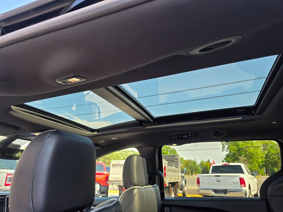 Chrysler Pacifica LIMITED AWD 2025
