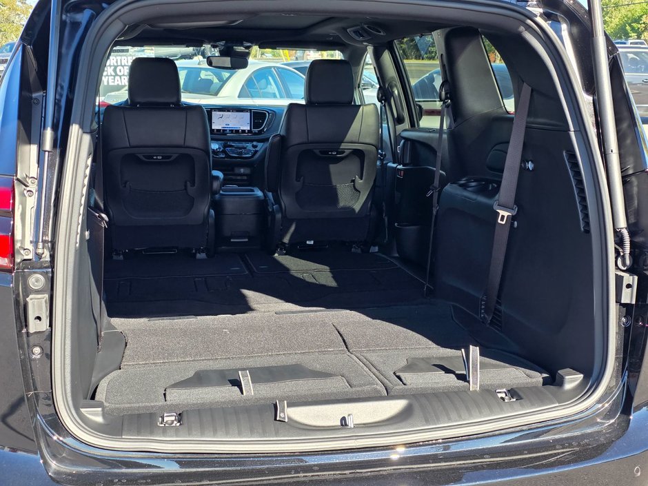 Chrysler PACIFICA SELECT AWD 2026