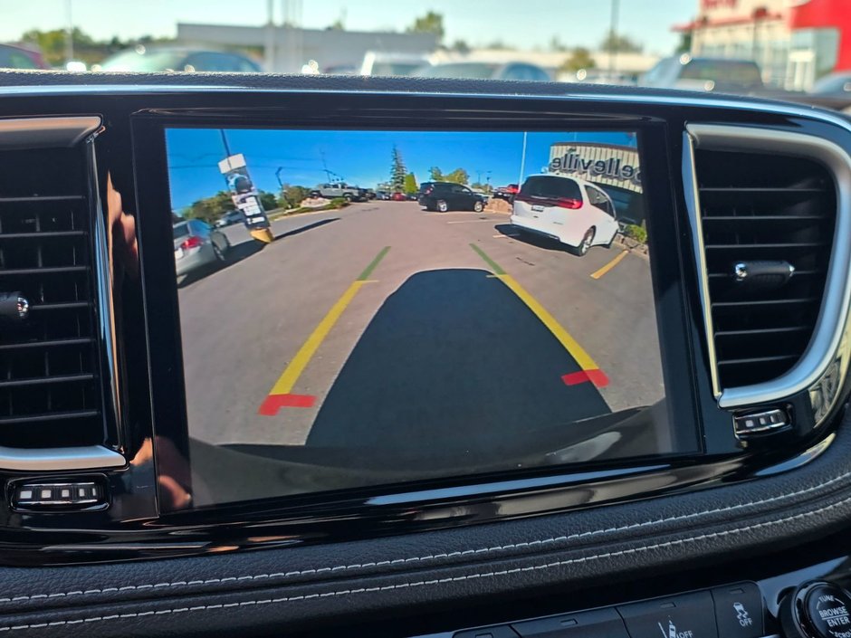 Chrysler PACIFICA SELECT AWD 2026