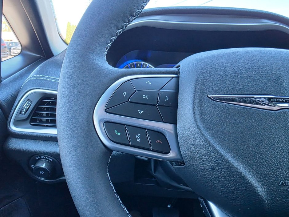 Chrysler PACIFICA SELECT AWD 2026