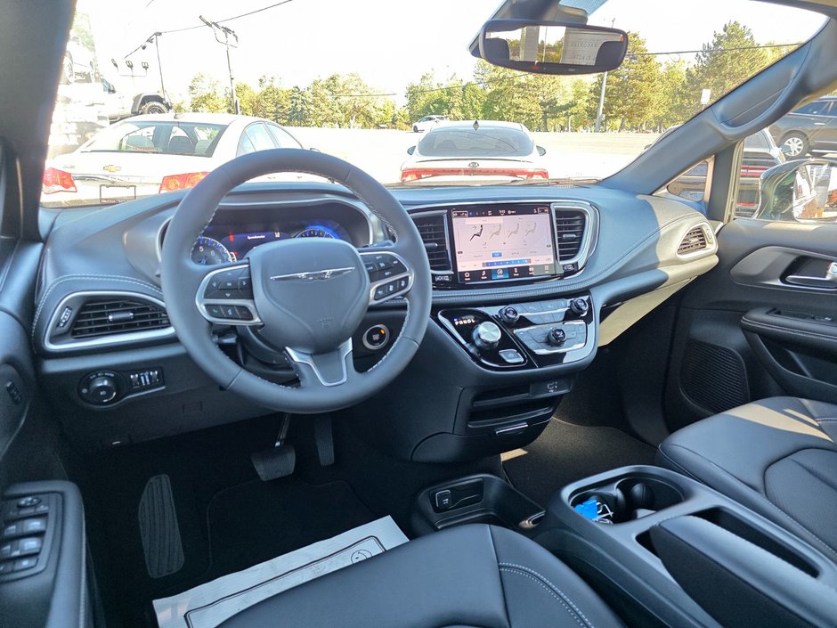 Chrysler PACIFICA SELECT AWD 2026