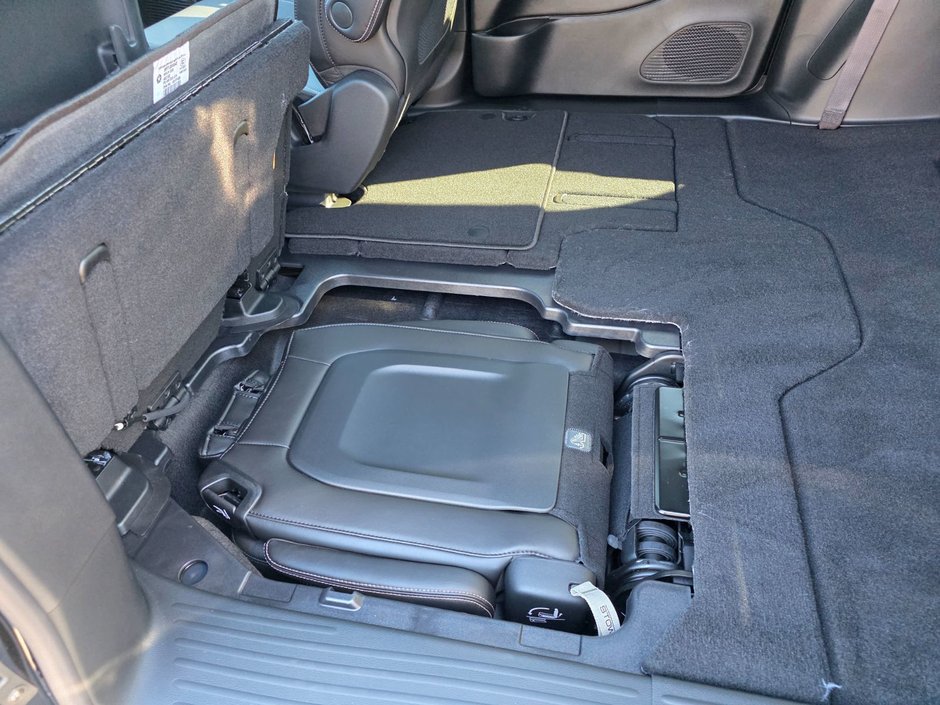 Chrysler PACIFICA SELECT AWD 2026