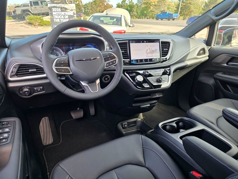 Chrysler PACIFICA SELECT 2026