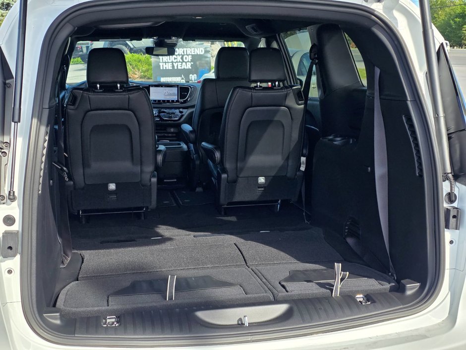 Chrysler PACIFICA SELECT 2026