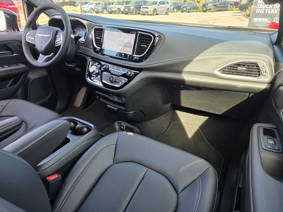 Chrysler PACIFICA SELECT 2026