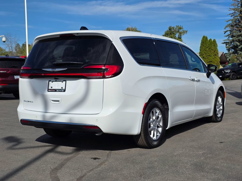 Chrysler PACIFICA SELECT 2026